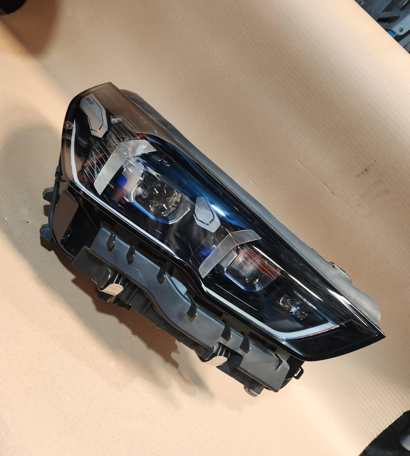Genuine BMW Adaptive LED Headlight 5A798D2 5 Series G60 G61 and M5