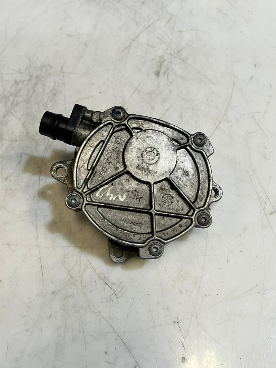 BMW E60 E81 E82 E87 E90 E91 E92 N43 and N46 B20 B Vacuum Pump 7547024 OEM