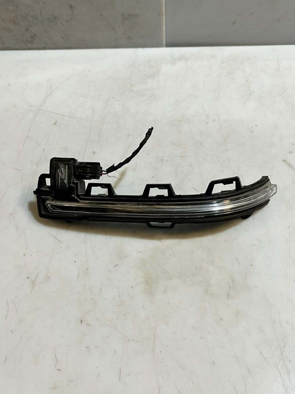 2018-2024 BMW X3 G01 X4 G02 X5 G05 X6 G06 G07 Mirror Turn Signal Light 7441439