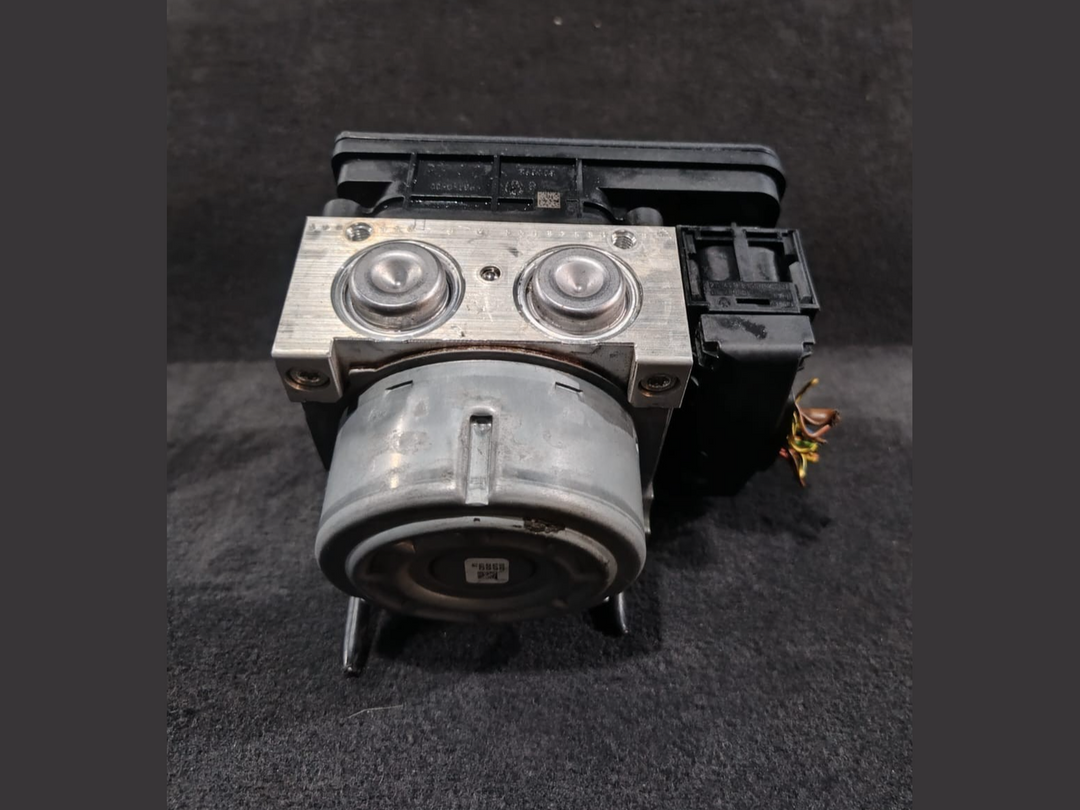 BMW 4 COUPE  F32 180kw  ABS ANTI -LOCK BREACKING SYSTEM  MODULE PUMP - 6866210