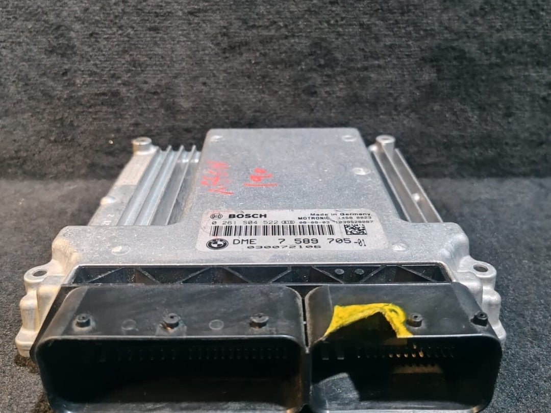 BMW 3 Series E90 E92 ENGINE CONTROL UNIT ECU ONLY  ECM S04 DME 7589705