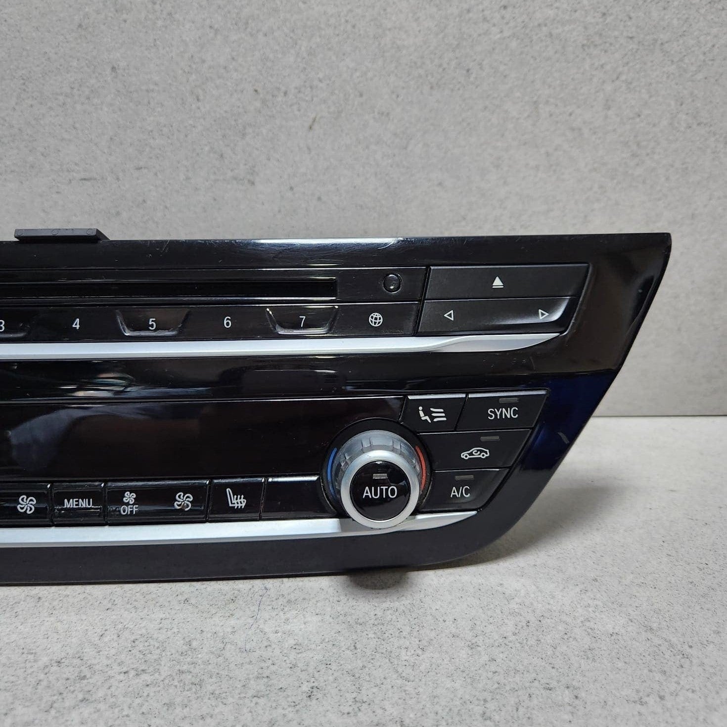 2018-2020 BMW 530e Climate Control Panel 6834437 530E and 530i