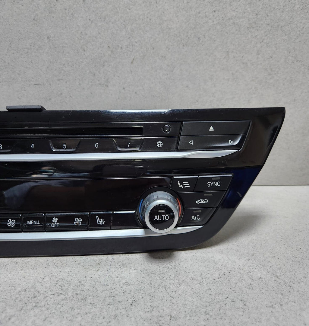 2018-2020 BMW 530e Climate Control Panel 6834437 530E and 530i