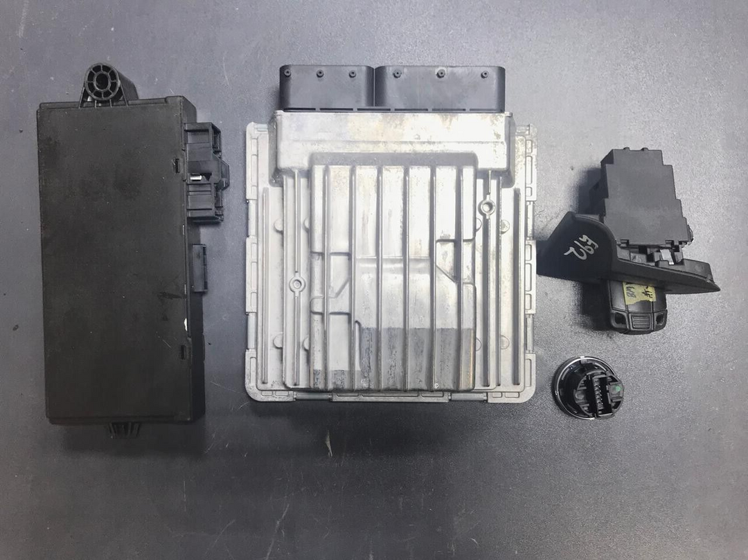 BMW  325i 330i 2005 - 2010 E92 N53 ENGINE CONTROL ECU UNIT SET DME MSD81 7612455