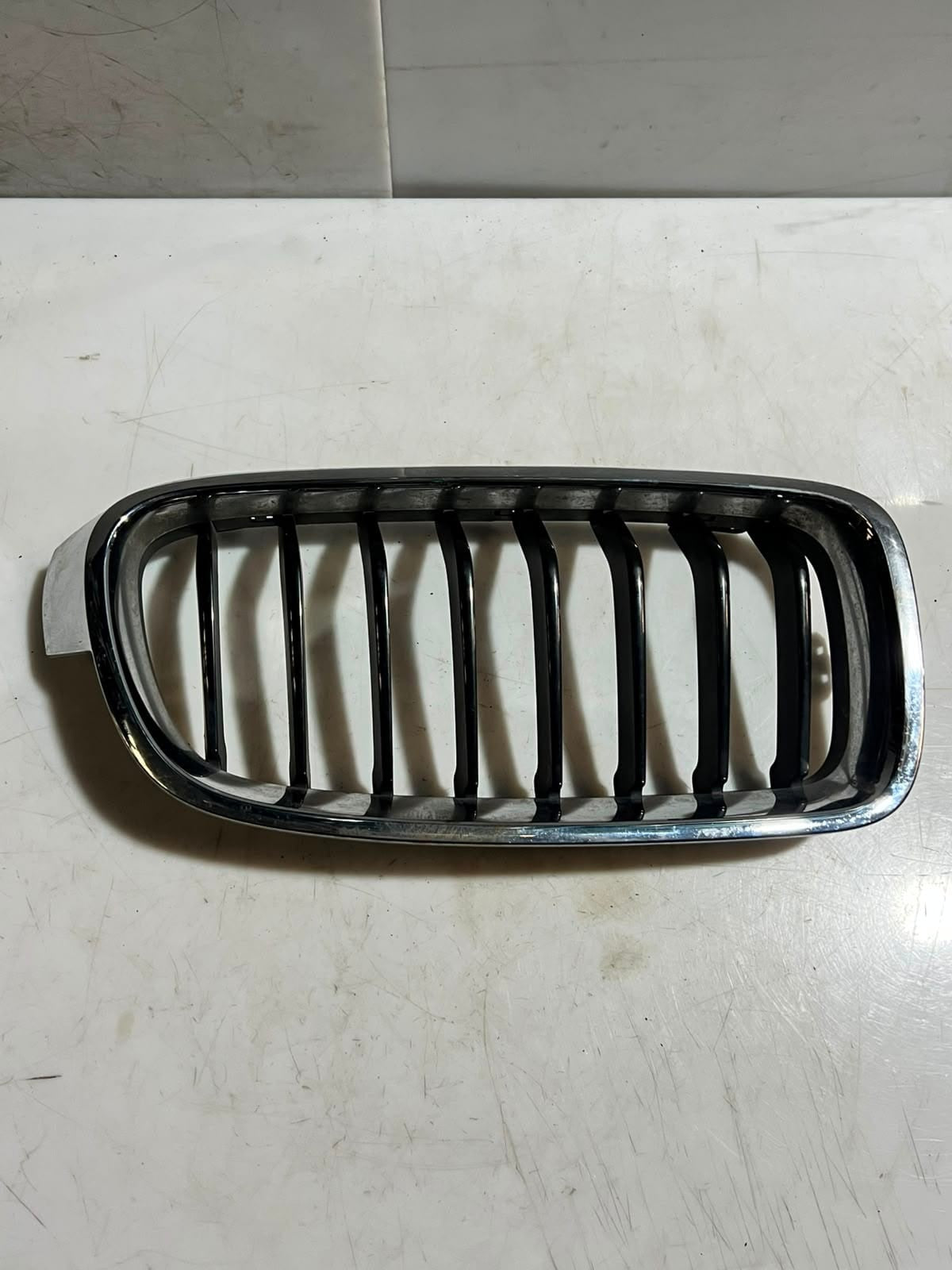 2016-2018 BMW 3 Series F30 F31 F35 F80 330e Front BUMPER Grille 7295442 OEM