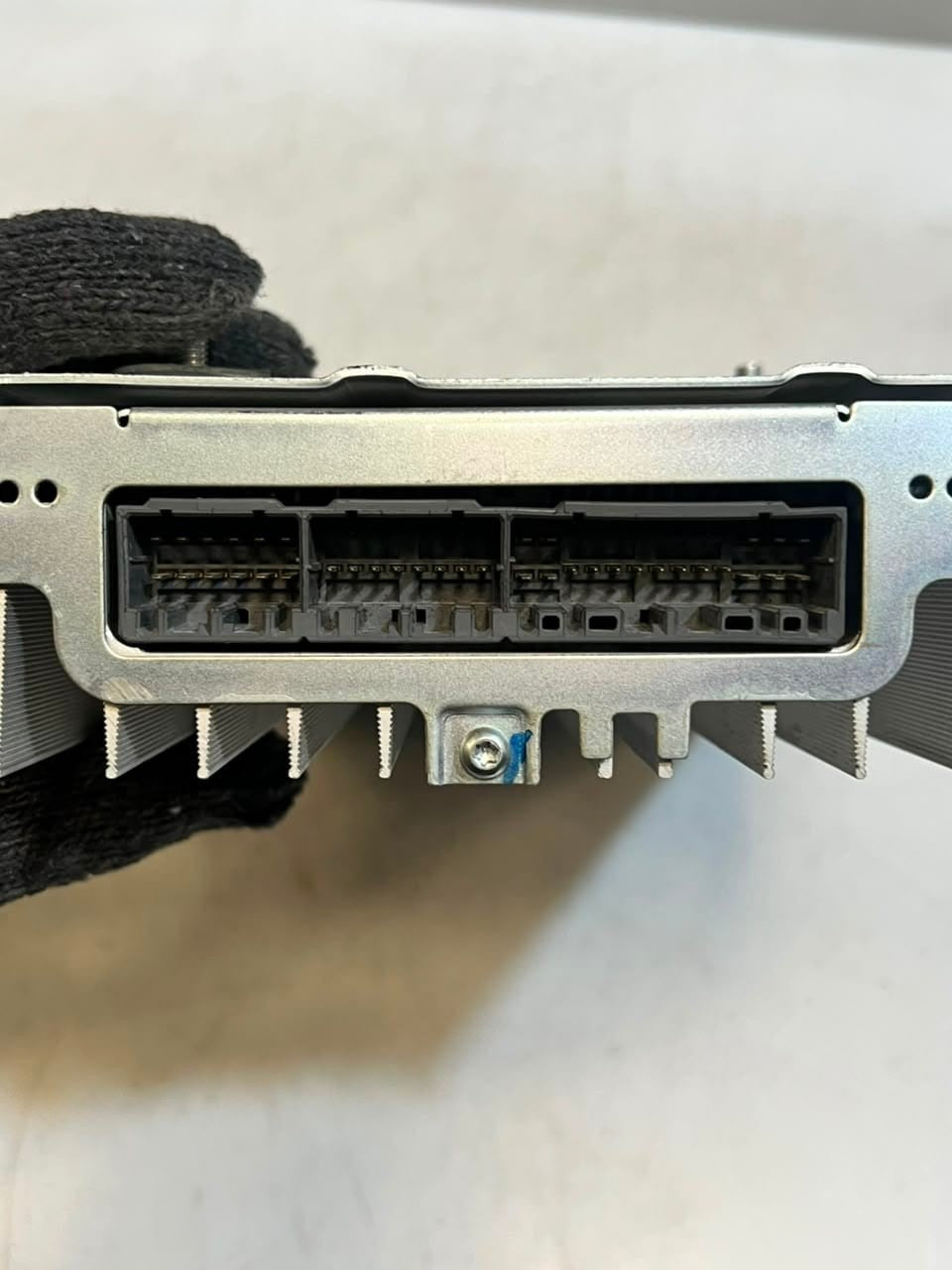 2011-2014 Hyundai Azera Extension Amp Assembly 963703V201