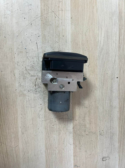 2007-2014 BMW X5 ABS Anti Lock Brake Pump Control Module 6798284