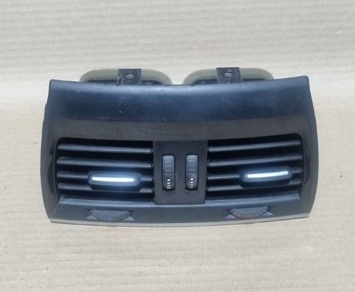 BMW F15 X5  REAR SEAT CENTER CONSOLE AC VENT TRIM HEATER 9252013