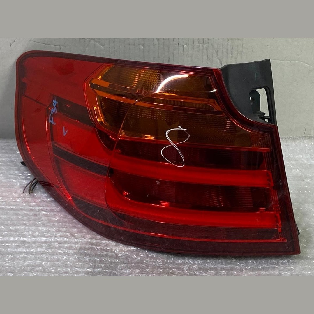 OEM BMW F34 GT PRE LCI 3 Series Gran Turismo Rear Light left Passenger 7286037