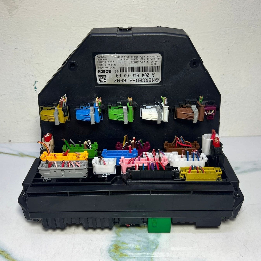 2008-2009 Mercedes C230 Front Sam Relay Fuse Box A2045450369 W204 X204 C-Class