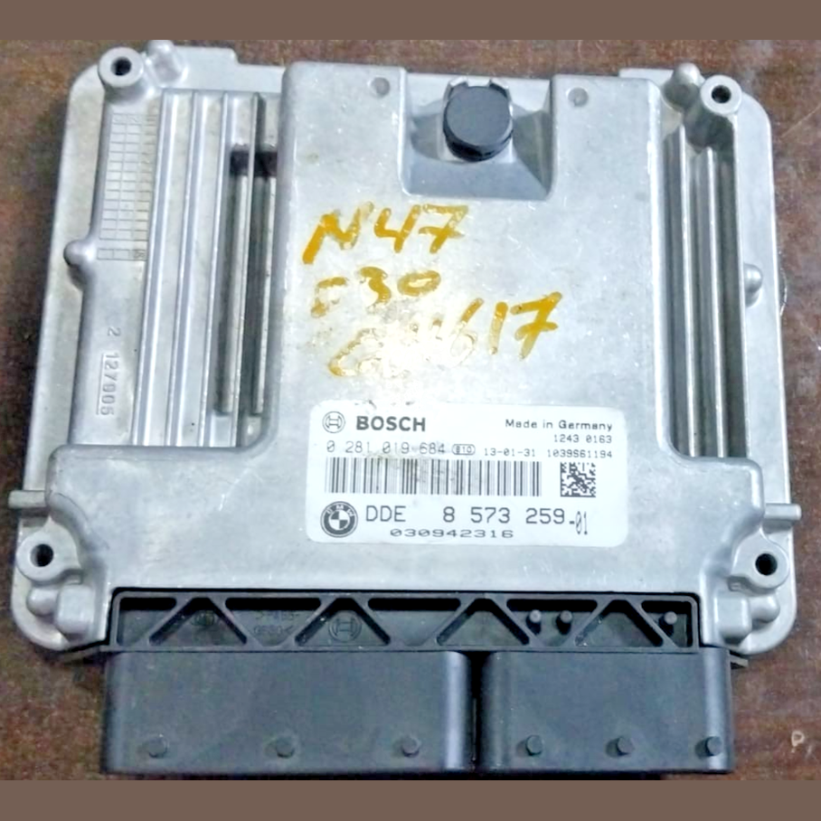BMW 320d DIESEL N47N F30 F32 F34 F36 2013 ENGINE CONTROL ECU ONLY 8573259