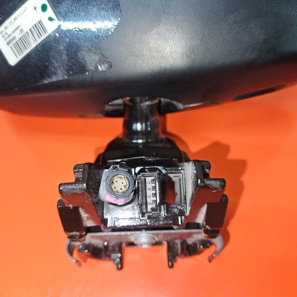 OEM BMW 5 G30 G31 G38 2017 Interior rear view mirror 9869444 