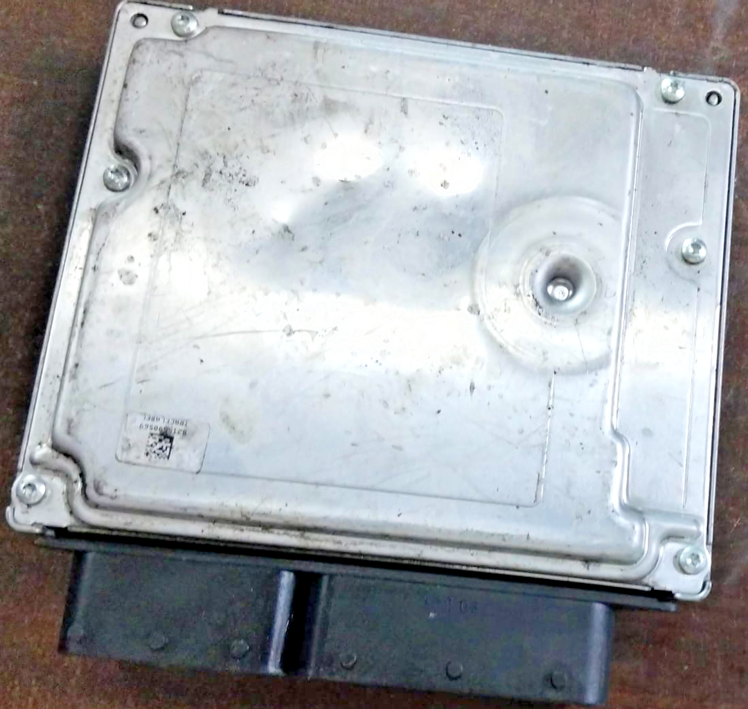BMW X3 E83 2007 DIESEL AUTO Engine control unit module ECU DDE 7811999
