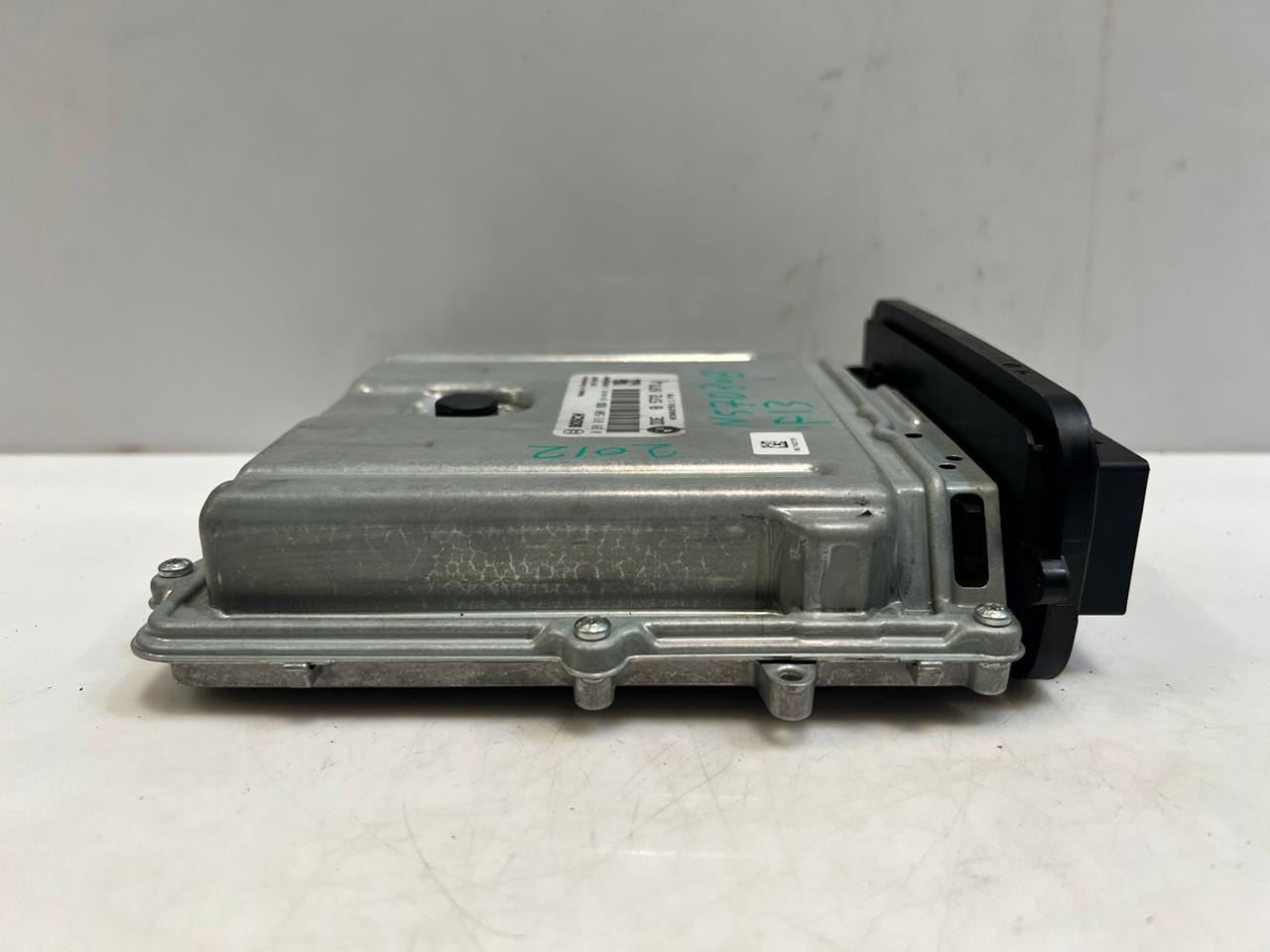 2012 BMW F13 N57D30B Engine Control Unit ECU ONLY DDE 8572873 OEM
