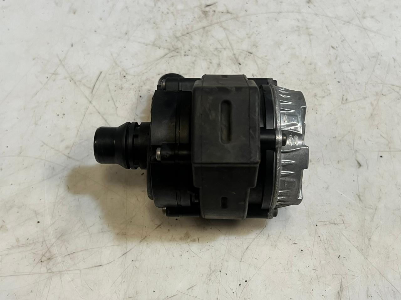 2016-2018 BMW 330e 3' F30 2.0 Hybrid Petrol Auxiliary Water Pump 8638239 OEM