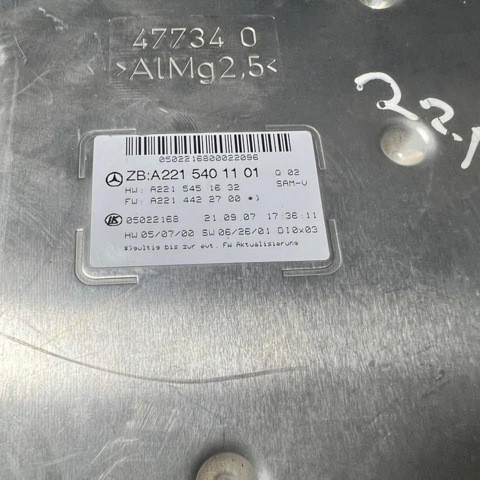 Mercedes W221 S-Class Front Fuse Relay Box SAM Control A221 5404650 A221 5401101