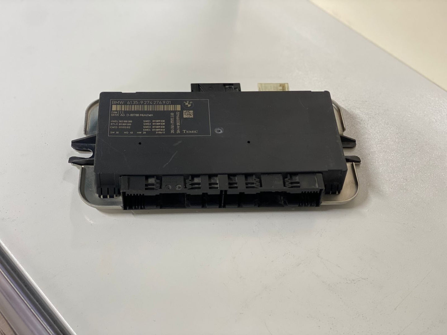 2009-2016 BMW 535i F07, F18, F10, F11,FOOTWELL LIGHT CONTROL MODULE FRM3 9274276