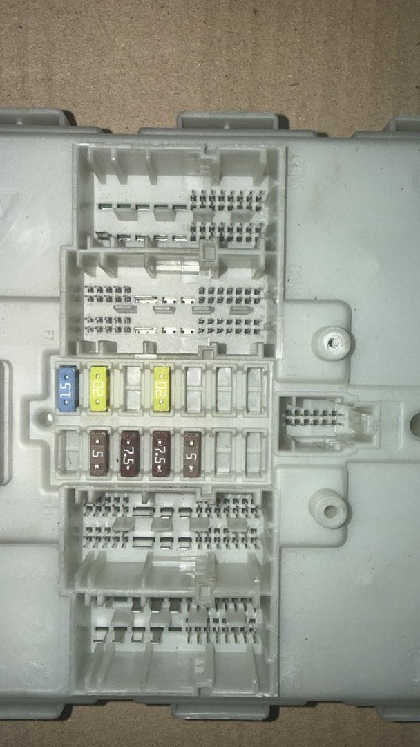 BMW BDC BODY DOMAIN CONTROLLER G30 530E B48 V01 8794951