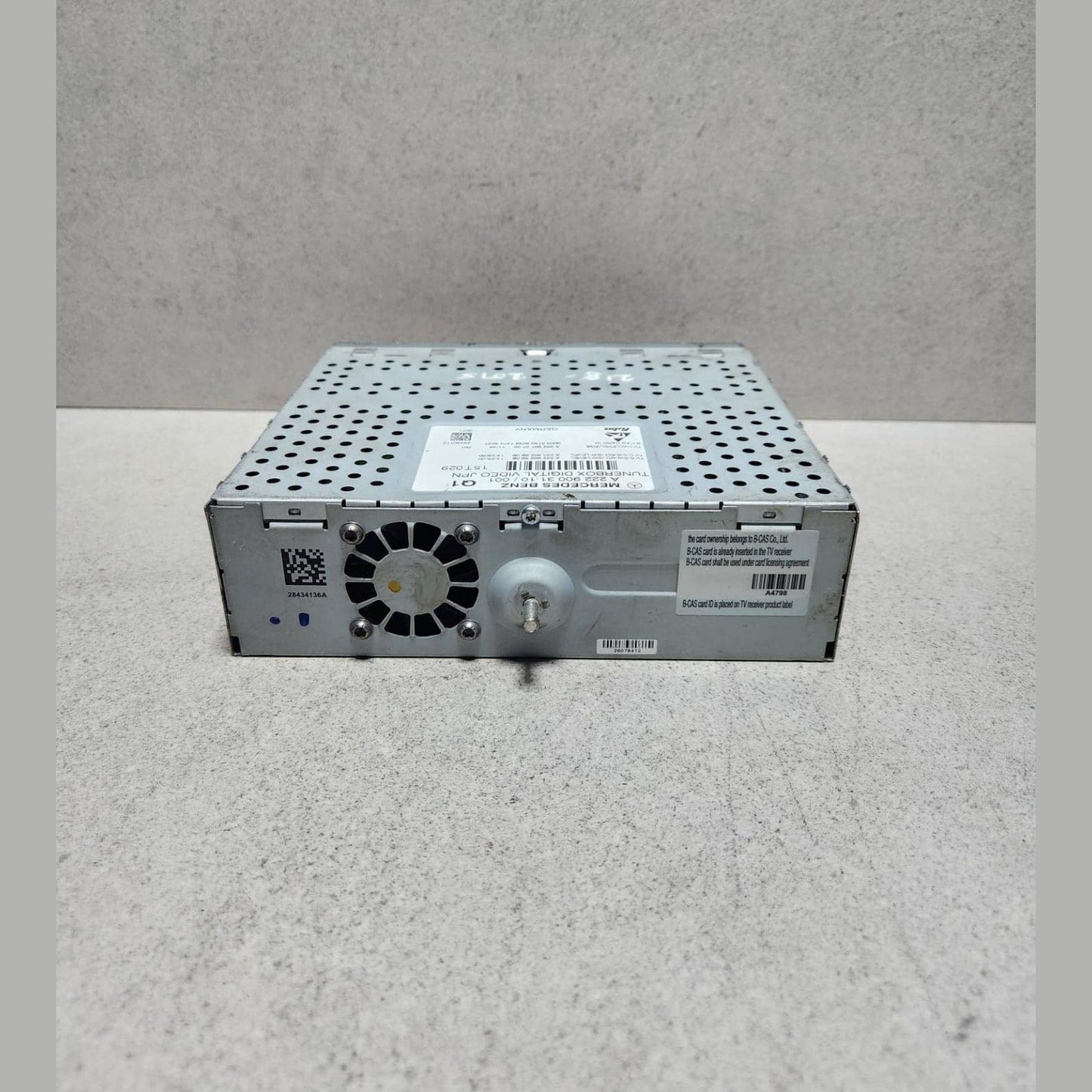 Benz TV Tuner Control Unit A2229003110 W222 S-Class and W205