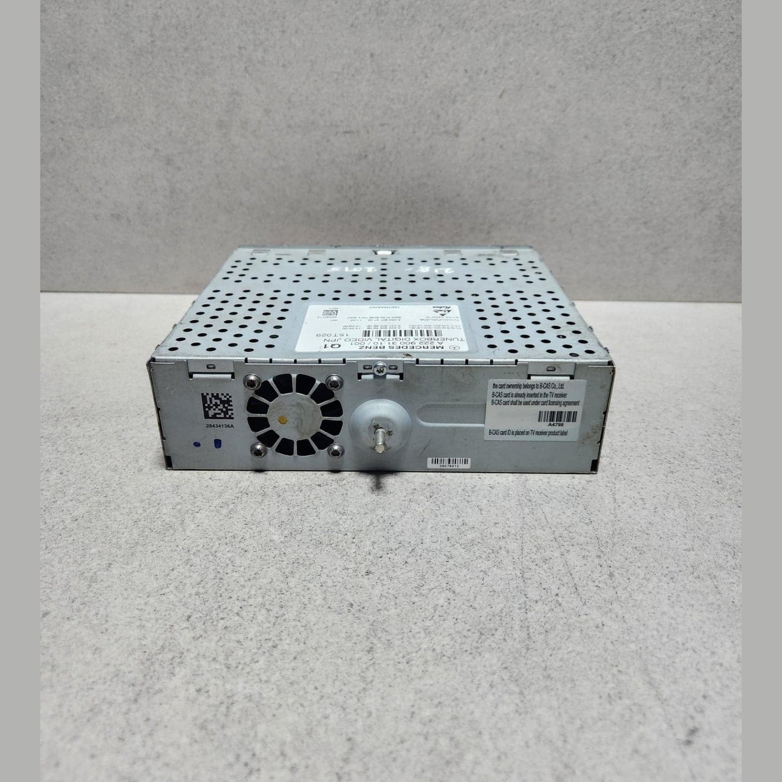 Benz TV Tuner Control Unit A2229003110 W222 S-Class and W205