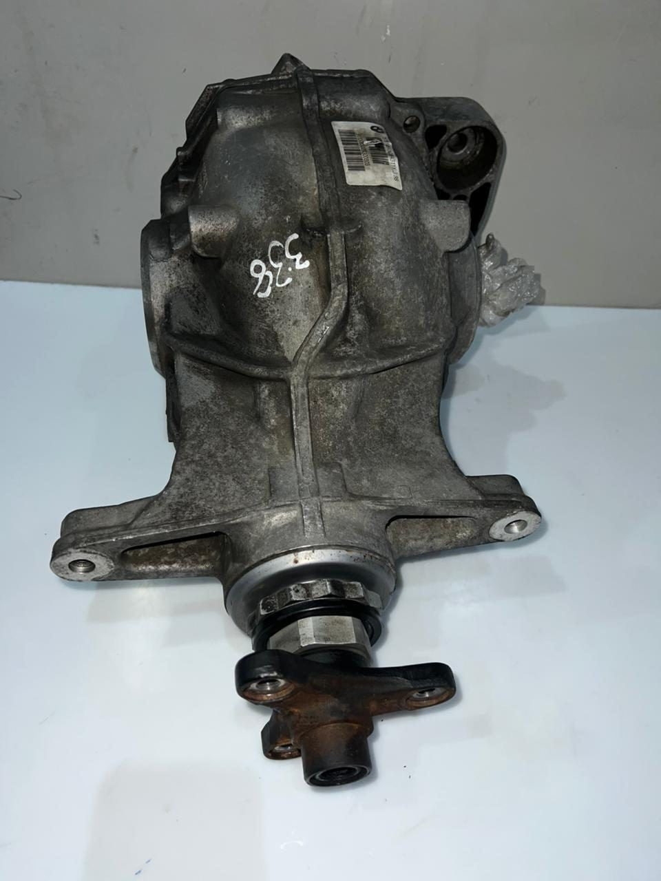 2011 BMW 528i Rear Differential Assembly 7578149 F10 523i models 3.38 RATIO