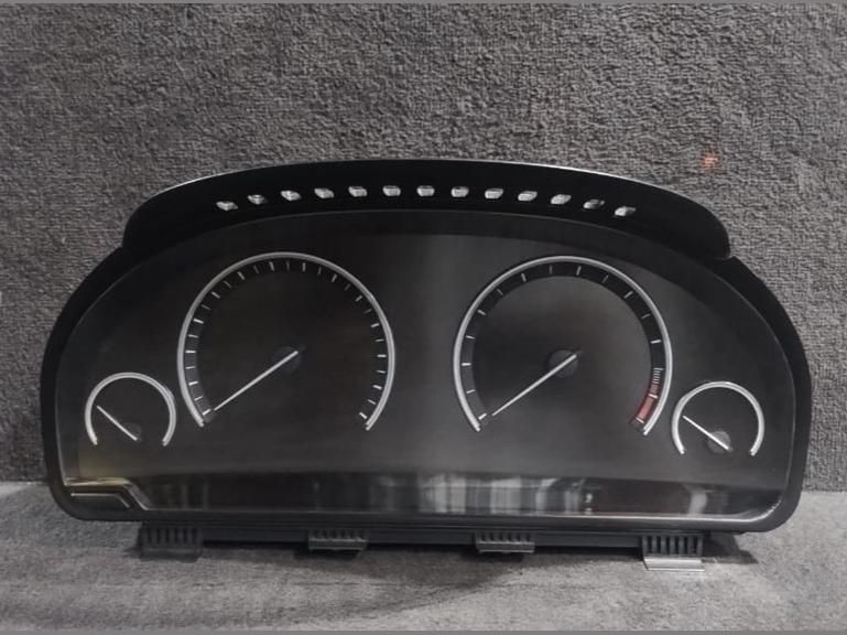 BMW F01 F02 F07 INSTRUMENT CLUSTER SPEEDOMETER P/N 9201996