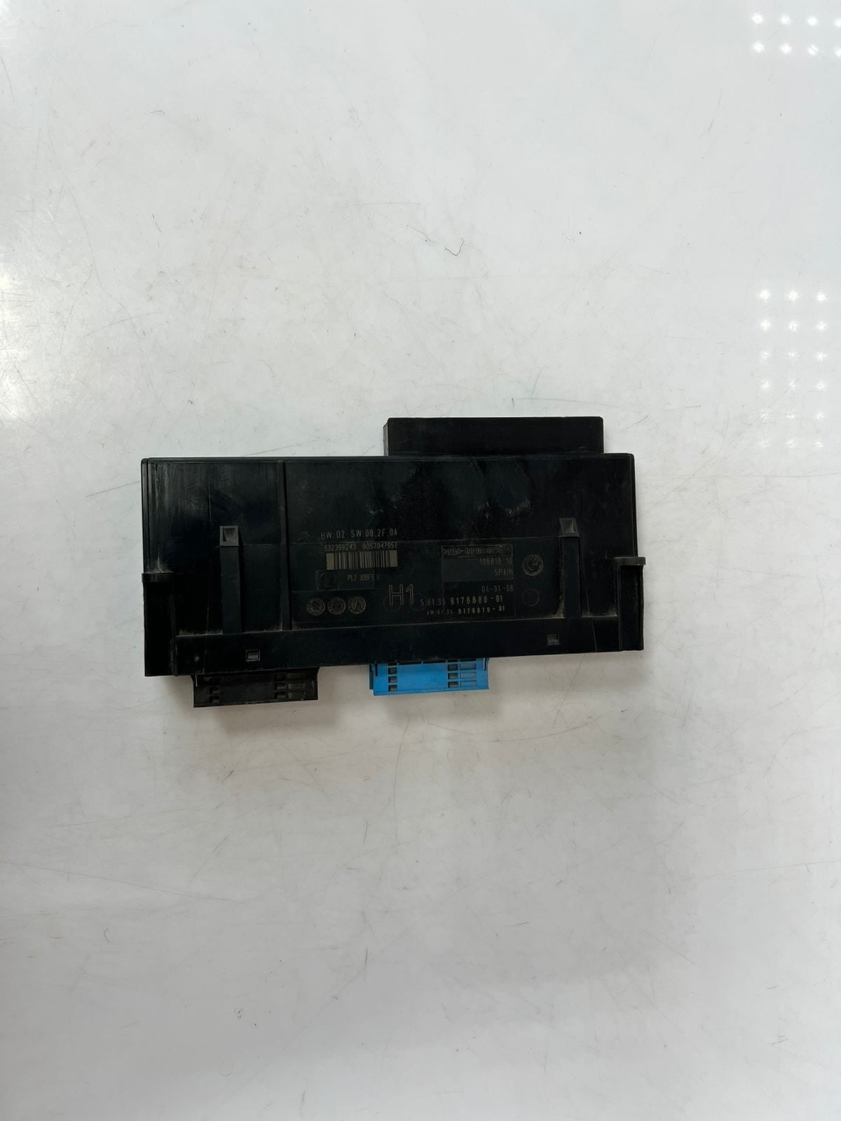 2007-2008 BMW E90 E91 E92 E93 BODY CONTROL MODULE Junction box 2 9176880 