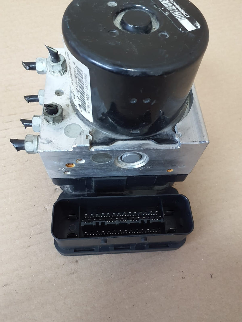 2013 BMW 3' E90 E91 E92 E93 335is ABS Anti-Lock Brake Pump 6789304 OEM