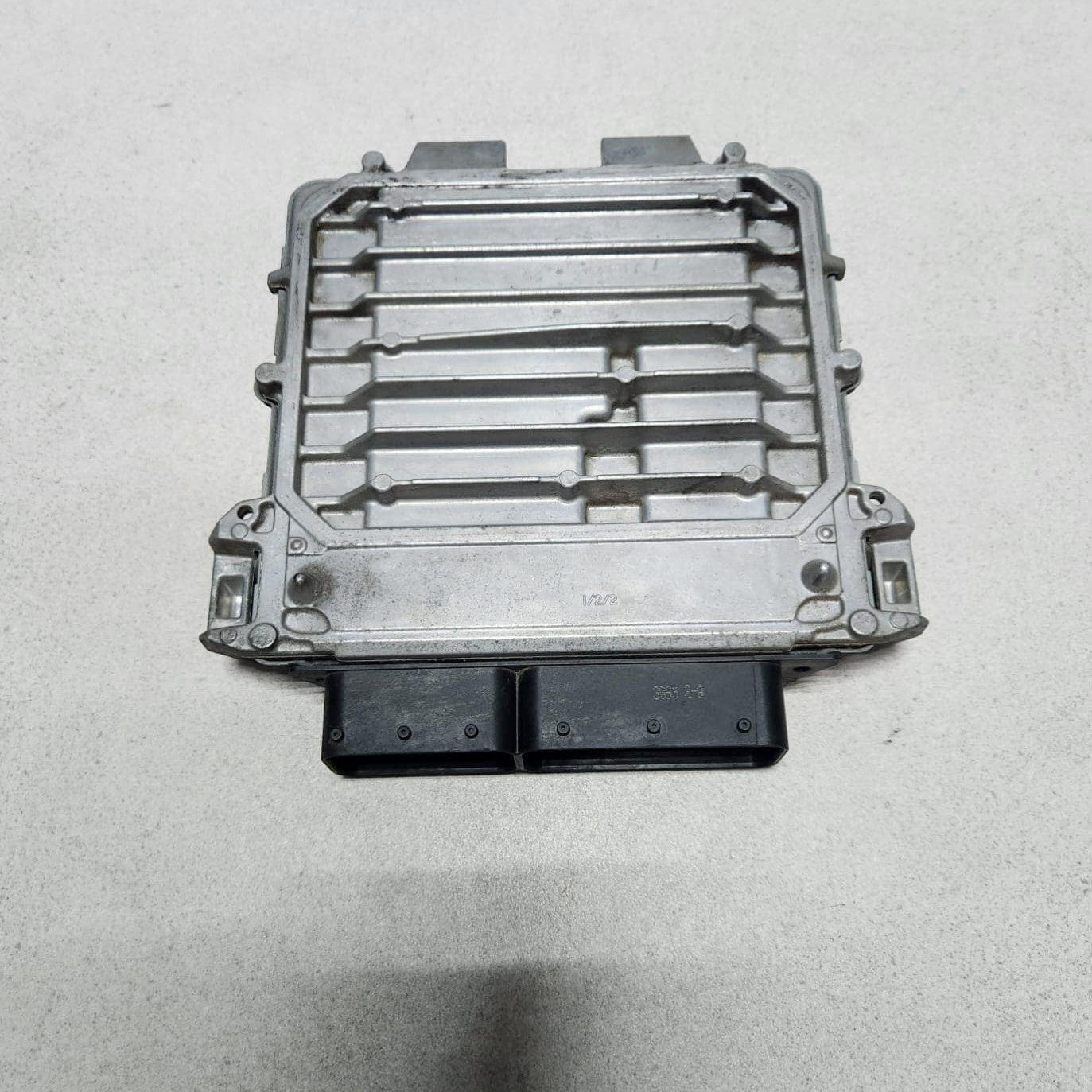 2014-2015 Mercedes-Benz CLA250 Engine Control Unit A2709000900 CLA250 C117
