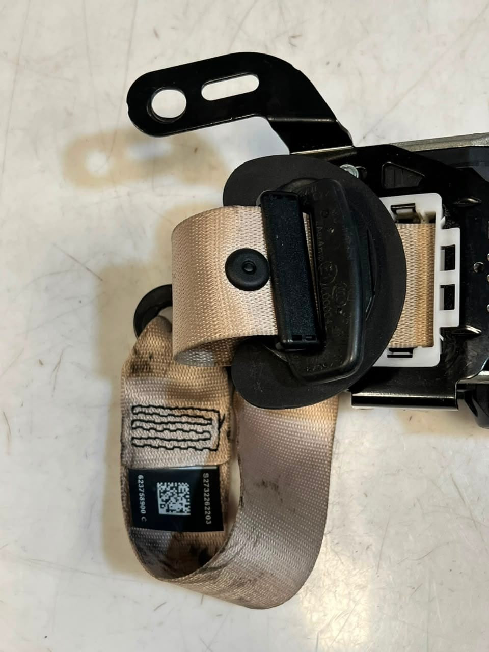 BMW 5' 7 SERIES F10 F11 F01 F02 Front Right Seat belt 6237430 OEM