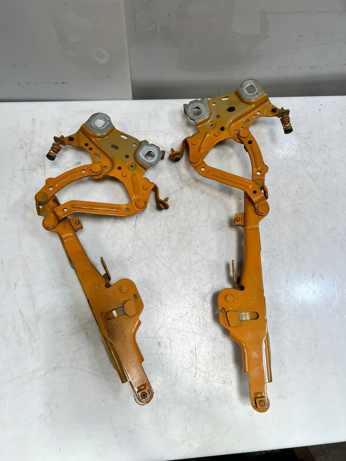2016-2023 Mini Cooper F55 F56 F57 Bonnet Hinge 7300565 7300566 OEM
