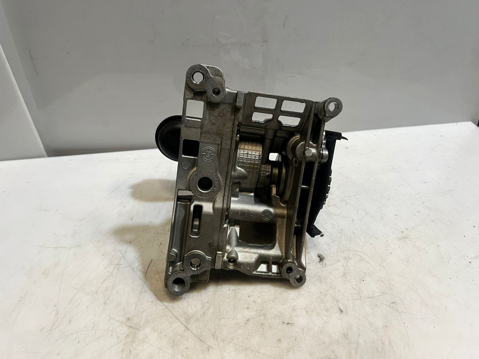 BMW  3 Series E90, X5 E70 X6 E71 N57D30A 3.0D Oil Pump 7805316 OEM