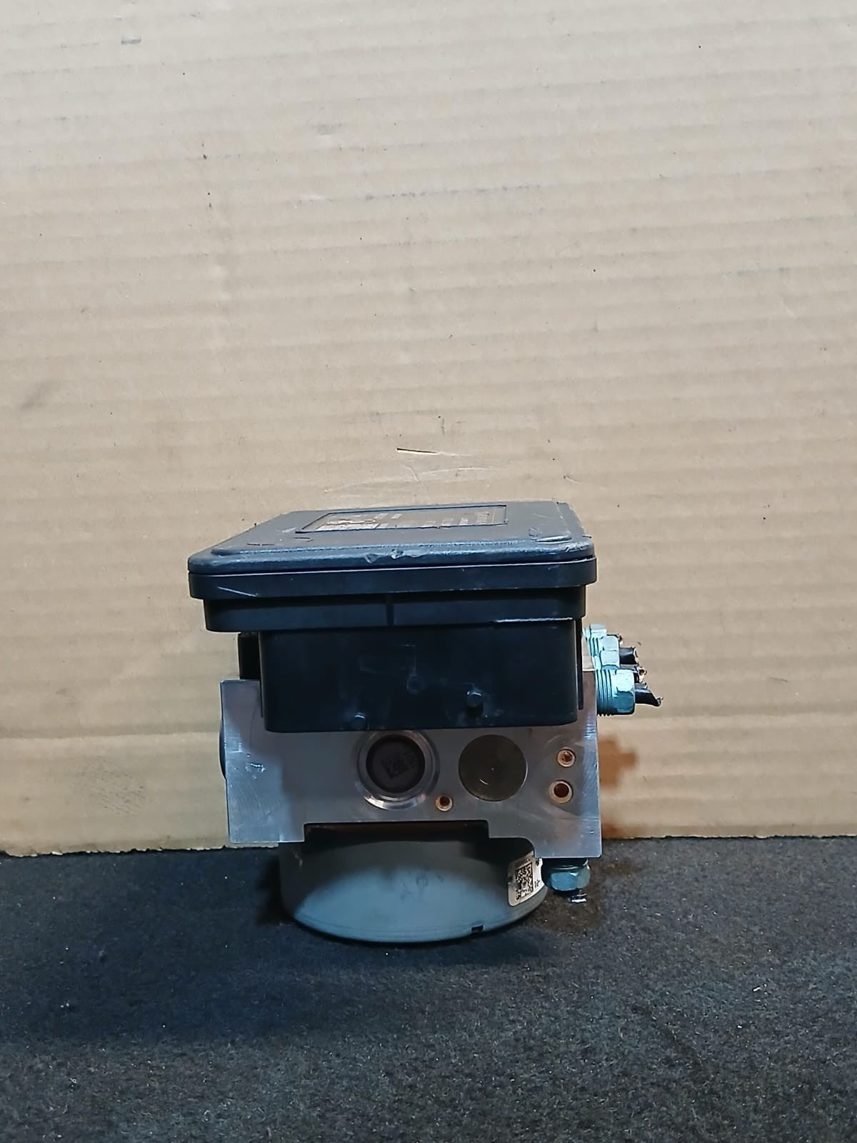 BMW F30 3 Series Anti-Lock ABS Brake Pump Module Assembly Unit 6869726