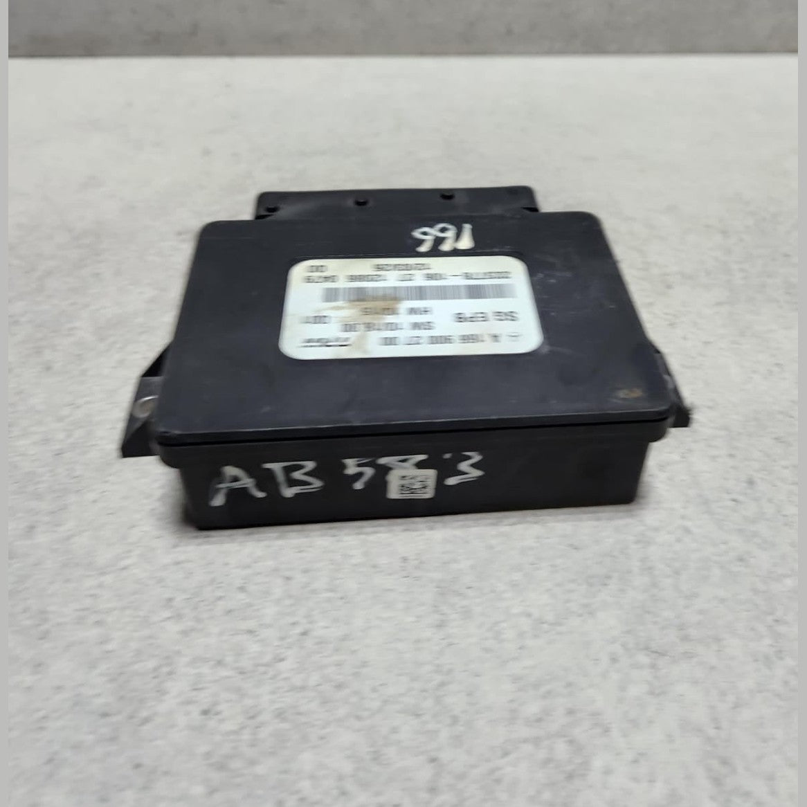 2012-2015 Mercedes-Benz ML350 Electric Parking Brake Control Module A1669002700