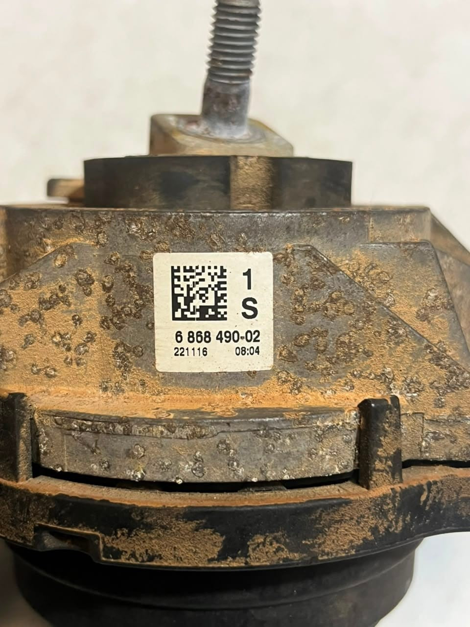 2015-2017 BMW X3 F25 X4 F26 2.0L RIGHT Engine Mount MOTOR 6868490 OEM