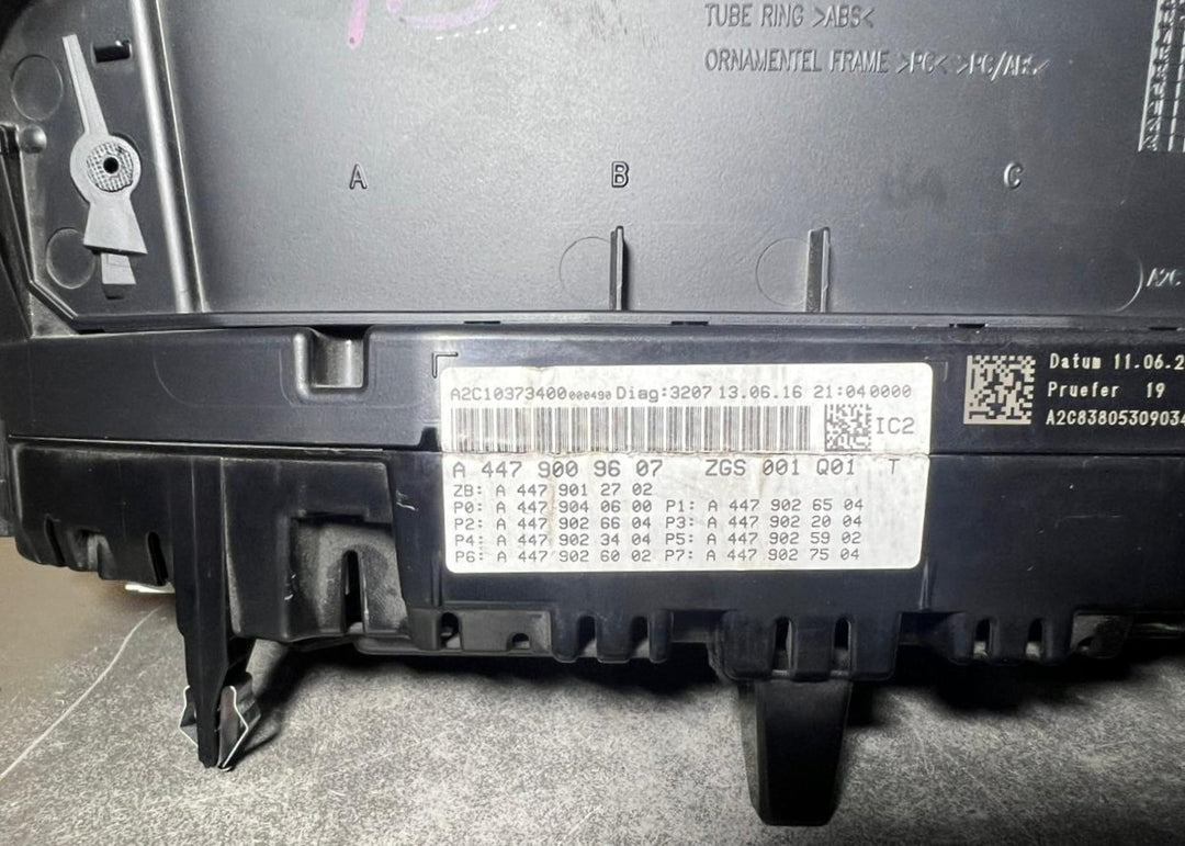 2014-2015 Mercedes-Benz W447 Vito Instrument Cluster Speedometer A447 9009607