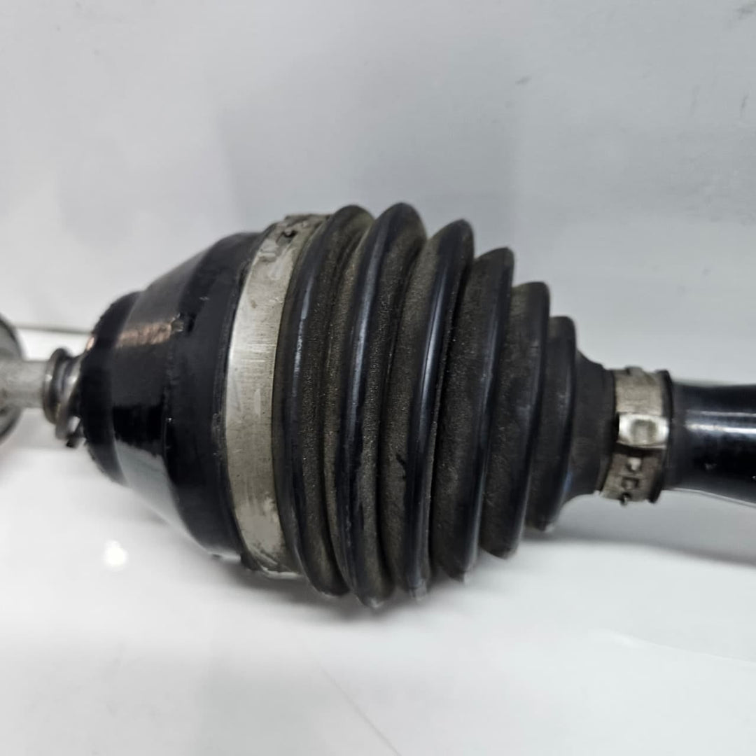 2014-2019 BMW i8 Rear Right Driveshaft 8611320