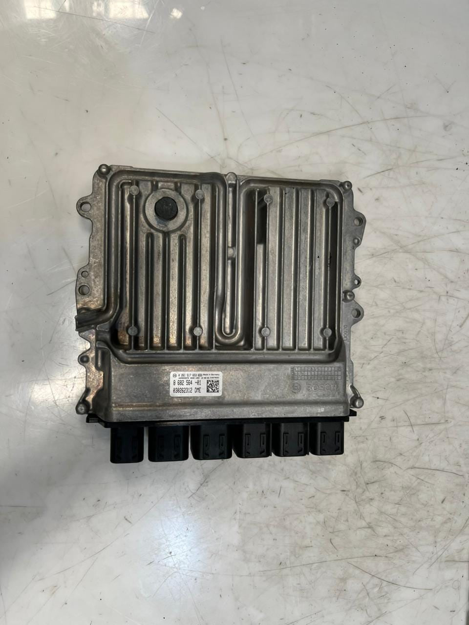 2016 BMW 7' G11 B48X 740e Engine Control Unit ECU COMPLETE SET 8682564 OEM RHD