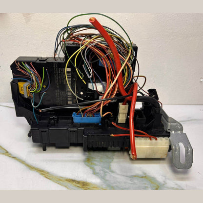 2010-2014 Mercedes-Benz C300 Rear Sam Module Relay Fuse Box 204 9060205 W204 C25