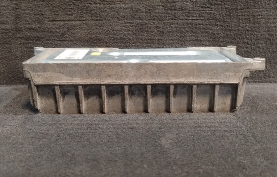 AUDI OEM  A4 A5 S5 Q5 B8 RADIO AMPLIFIER BOOSTER 8T0035223