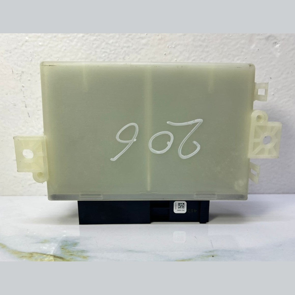 Mercedes W206 C-Class Exhaust Gas Aftertreatment Control Module A000 9008233 OEM