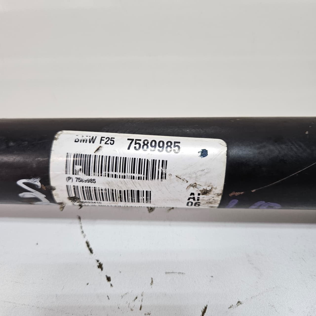 2007-2018 BMW X3 F25 X4 F26Front Propeller Drive Shaft Assembly 7589985