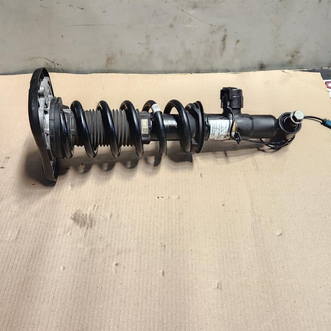 2019-2023 BMW X5 G05 Shock Absorber 6869023 X5 G05 REAR LEFT 