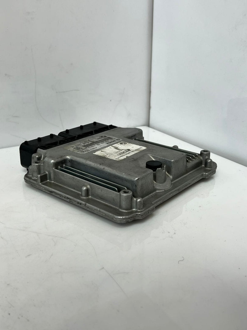 BMW X1 F10 F20 F21 F30 F48 DDE Engine Control Unit BOSCH 8576522 OEM