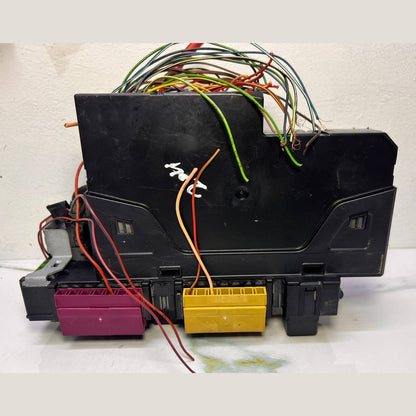 2010-2014 Mercedes-Benz C300 Rear Sam Module Relay Fuse Box 204 9060205 W204 C25