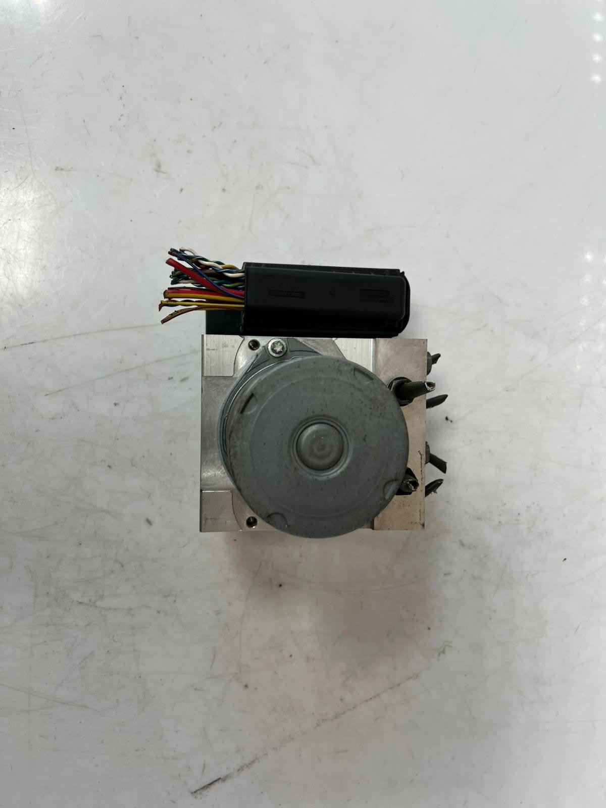 2004-2006 GENIUNE BMW 525i E60 E61 ABS Brake Pump Module 6768614 OEM