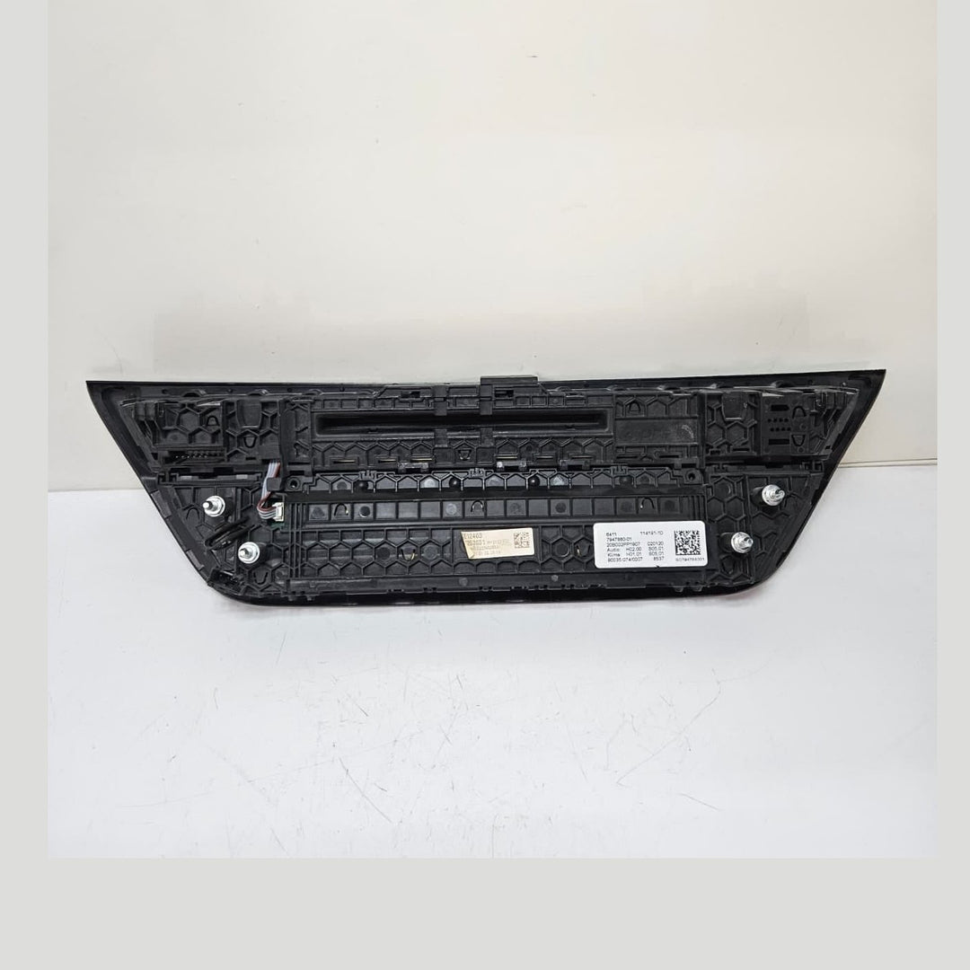 OEM BMW 5 6 Series G30 G31 F90 G32 Climate Control Unit 7947880