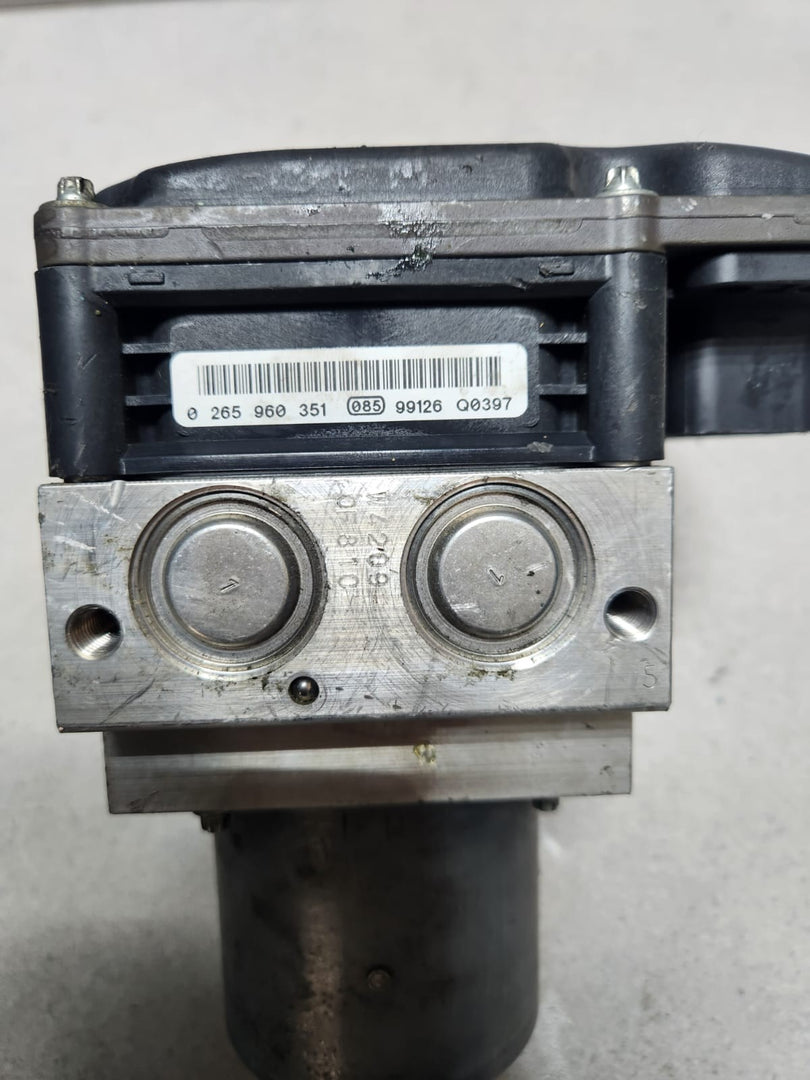 2007-2013 BMW X5 Abs Anti Lock Brake Pump 6795778 X5 E70 and X6 E71