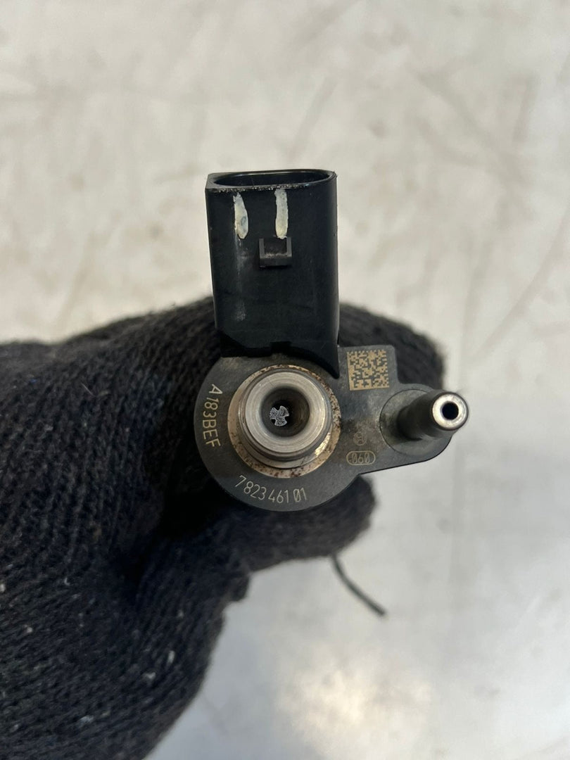 BMW 3' 5' 330D, 525D, 430D, 435D, 530D Fuel Injector 7823461 OEM