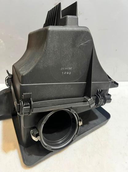 2001-2006 BMW 330Ci E46 3 Series Air Filter Housing 7501975 OEM